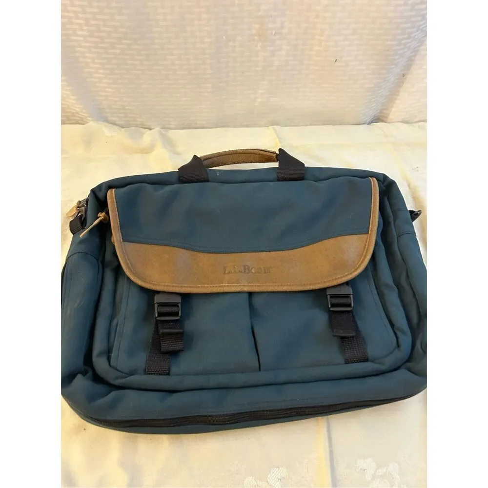 LL Bean messenger travel bag Korea 19